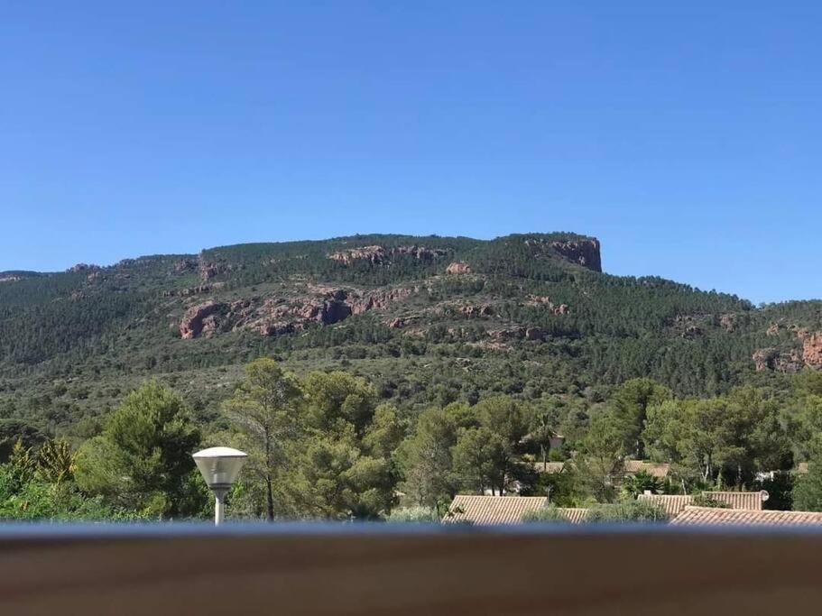 Au Pied Des Gorges Du Blavet Et A 20Min Des Plages รอกเกอบรูน-ซูร์-อาร์ฌ็องส์ ภายนอก รูปภาพ